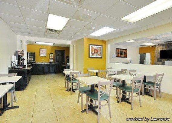 Econo Lodge Salisbury Restaurant photo